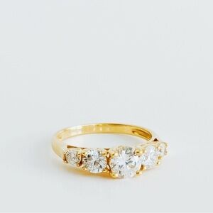 14kt Gold Tapered CZ Ring